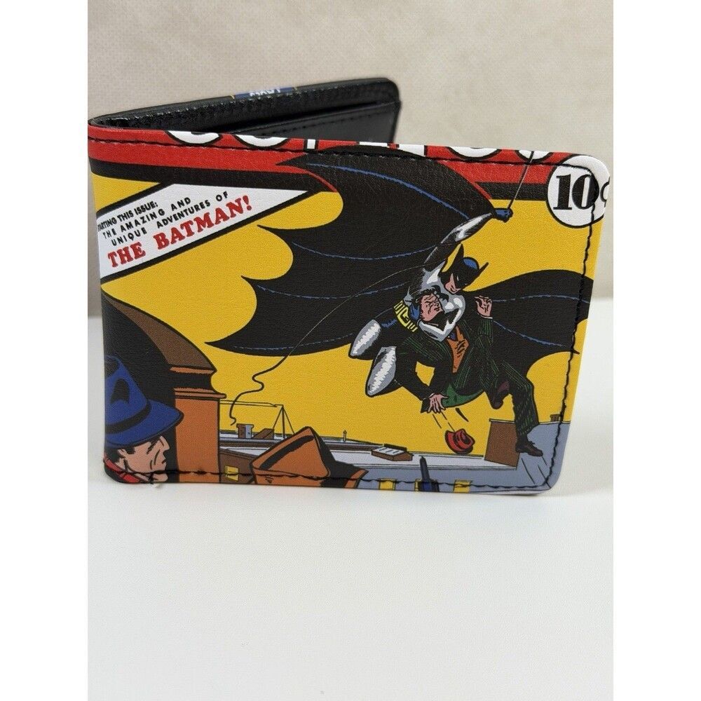 Bi-Fold Classic detective comic Issue #27 First Batman Action Cover Wallet NWT